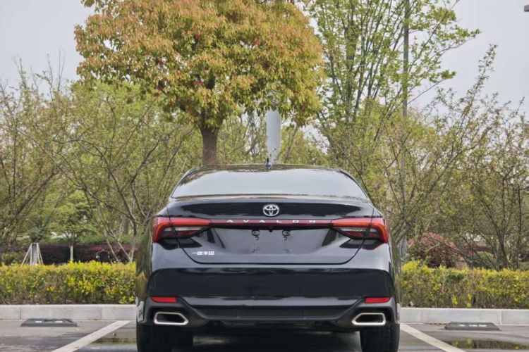 Used Toyota Avalon 2023 2.0L Premium Edition Exterior 4