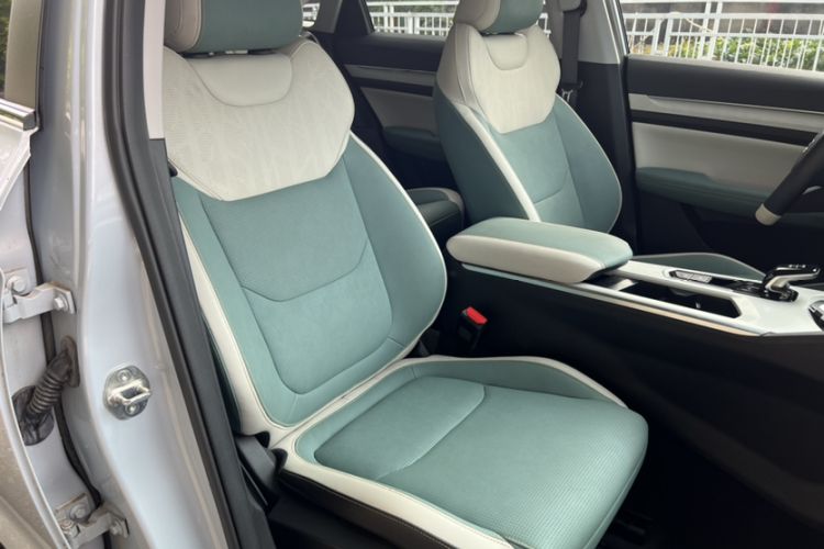 Used Geely Auto Emgrand L HiP 2022 1.5TD-DHT Pro 100KM Super Swift Interior 5