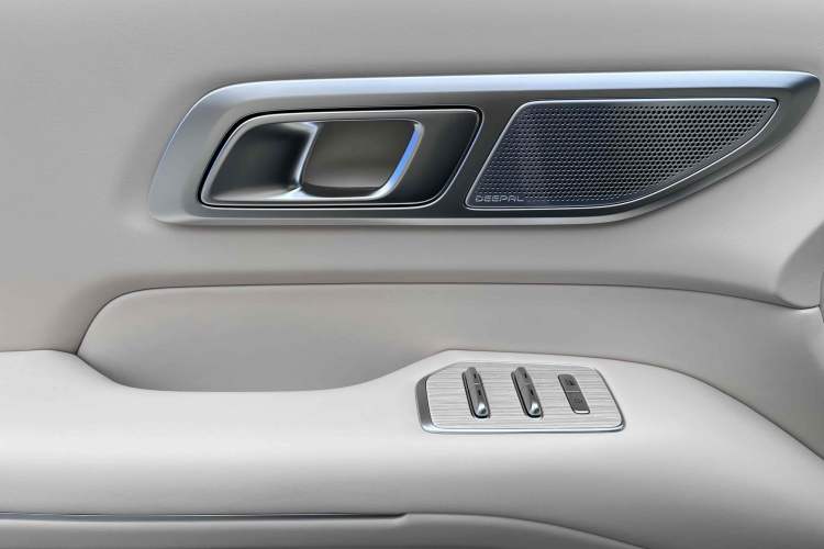 Used Deepal S09 2025 Four-Wheel Drive Ultra+ Custom Edition
