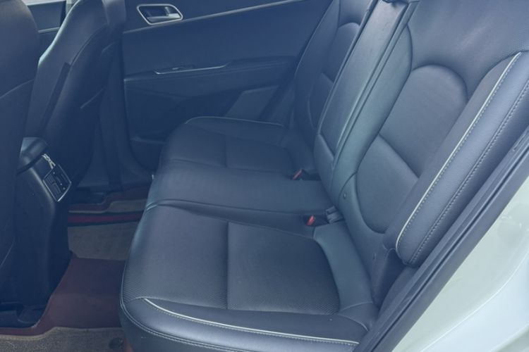 Used Hyundai ix25 2015 2.0L Automatic Two-Wheel Drive Intelligent GLS Interior 6