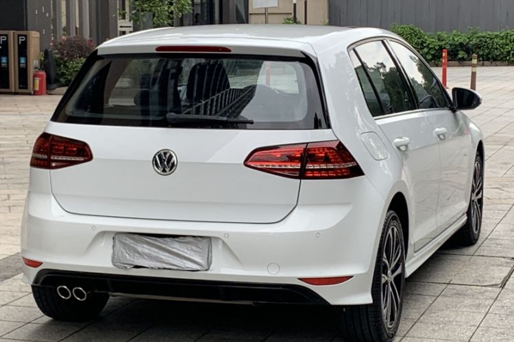 Used Volkswagen Golf 2016 1.4TSI Automatic R-Line Exterior 3