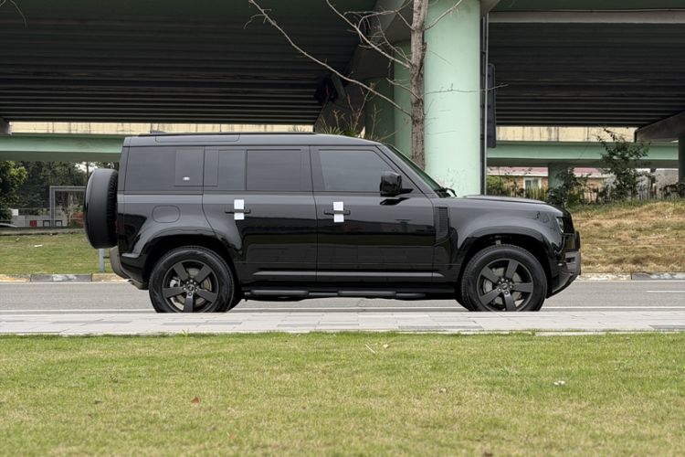 Used Land Rover Defender 2024 110 3.0T P400 X-DYNAMIC HSE Exterior 8