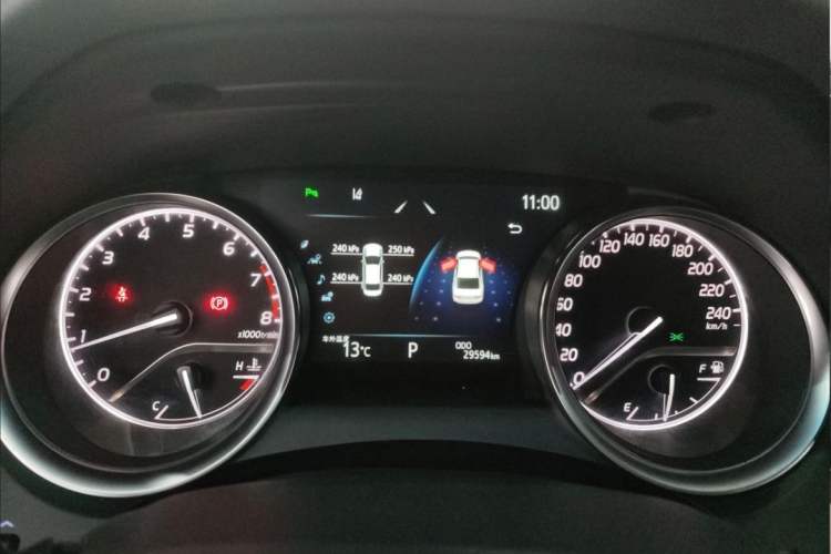 Used Toyota Camry 2023 2.0G Luxury Edition Odometer Close Up