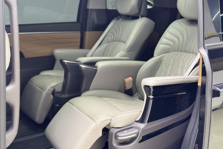 Used GAC Trumpchi M8 2024 Master Series 400T Prestige Edition Interior 4