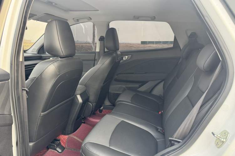 Used Wuling Alvez 2022 1.5L Manual Comfort Version
