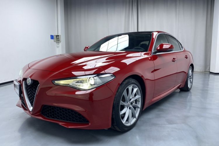 Used Alfa Romeo Giulia 2017 2.0T 200HP Luxury Edition
