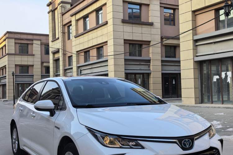 Used Toyota Corolla 2021 Dual-Motor 1.8L E-CVT Elite Edition
