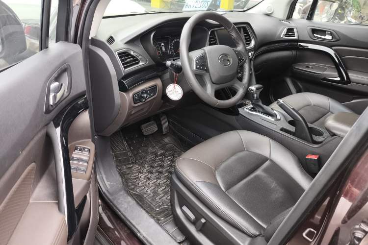 Used GAC Trumpchi GS4 2015 200T G-DCT Luxury Edition Interior 5