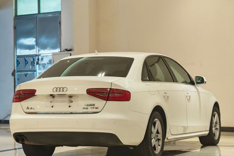 Used Audi A4L 2013 35 TFSI Automatic Comfort Model Exterior 2