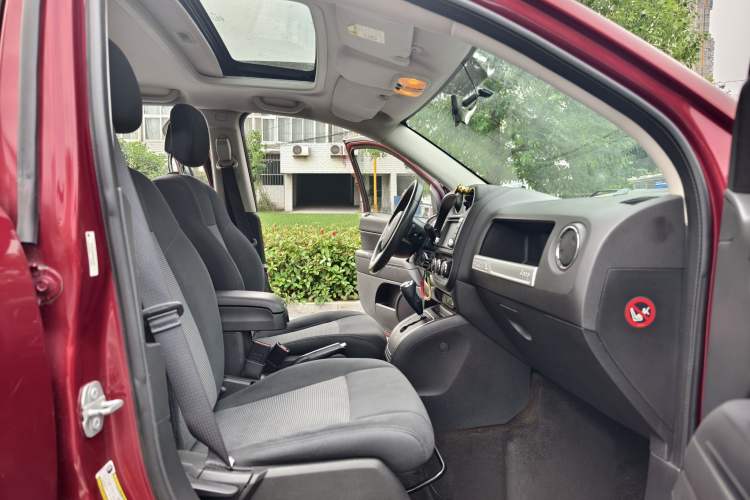 Used Jeep Compass 2014 Revised Version 2.0L Two-Wheel Drive Entry-Level Edition