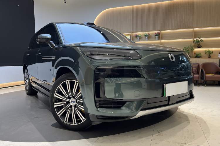 Used Denza N9 2025 Flagship Model
