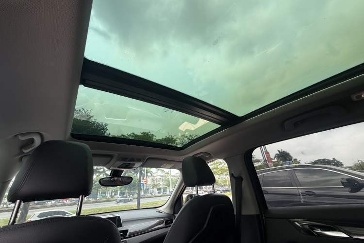 Used BMW X1 2018 sDrive18Li Fashion Model Interior 10