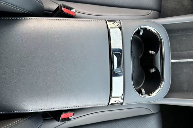 Used AION RT 2025 650 LiDAR Edition Interior 6