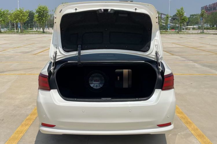 Used Toyota Crown 2015 2.5L Standard Edition Trunk