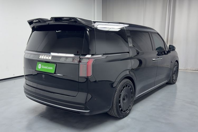Used Zeekr 009 2024 7-Seater Aisle Version 108 kWh

