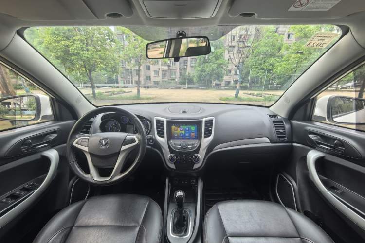 Used CHANGAN CS35 2016 1.6L Manual Luxury Model China V Standard Interior 6