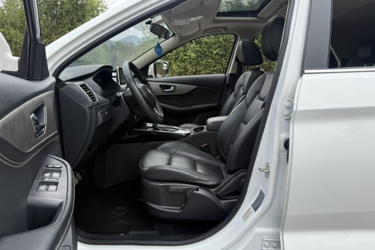 Used Dongfeng Fengon S560 2019 1.8L CVT Elite Model Interior 4