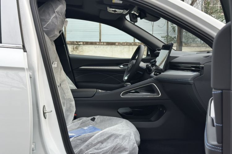 Used Geely Auto Preface 2026 Model Oriental Yao 1.5TD Fuyao Edition Interior 2