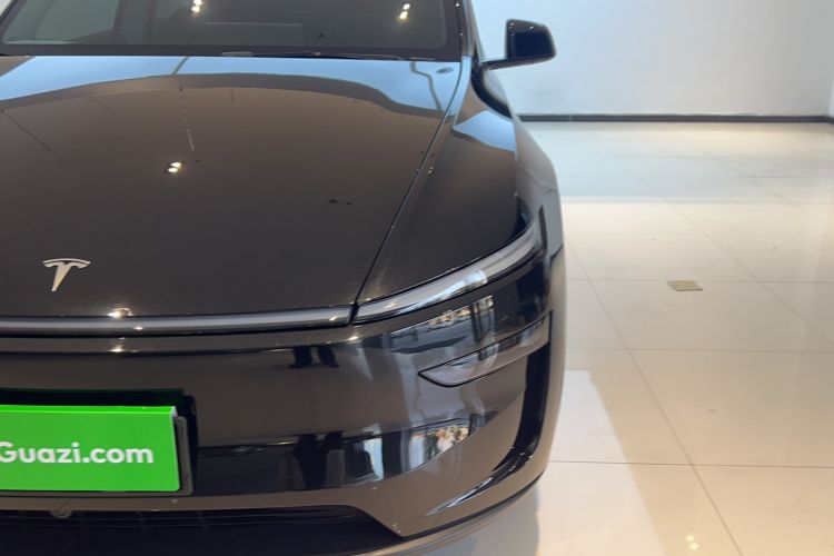 Used Tesla Model Y 2025 Rear-Wheel-Drive Version