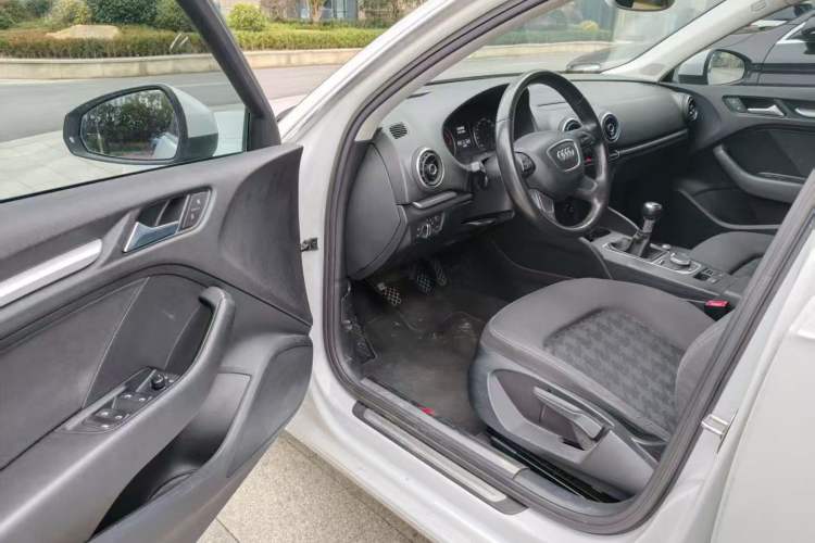 Used Audi A3 2015 Sportback 35 TFSI Manual Ambition Edition
