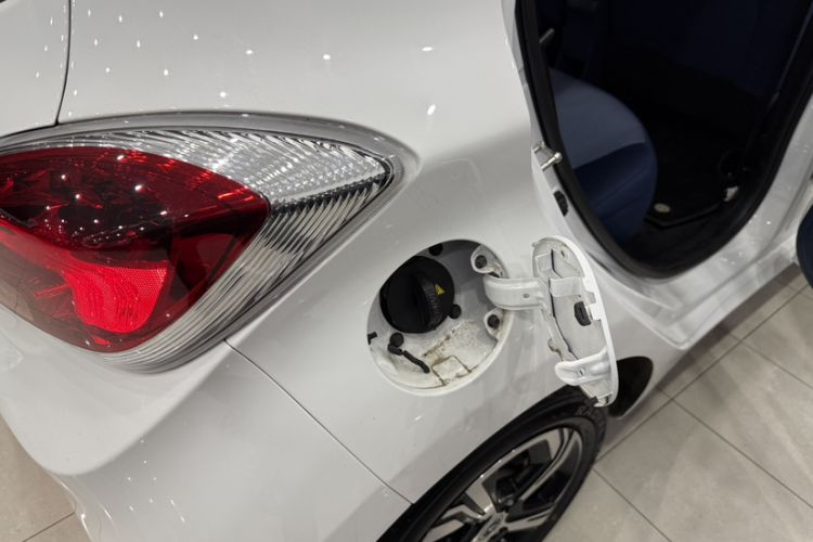 Used Oshan Benni E-Star 2022 Qingxin Edition Colorful Model Lithium Iron Phosphate