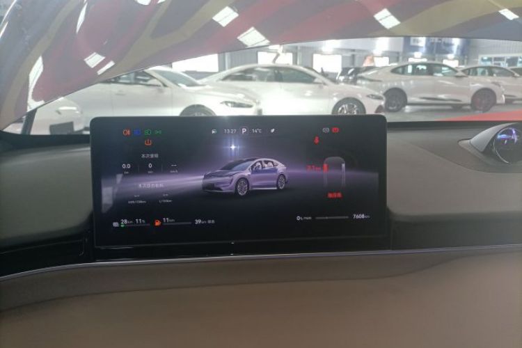 Used Hima Luxeed R7 2025 Extended-Range 331km Ultra
