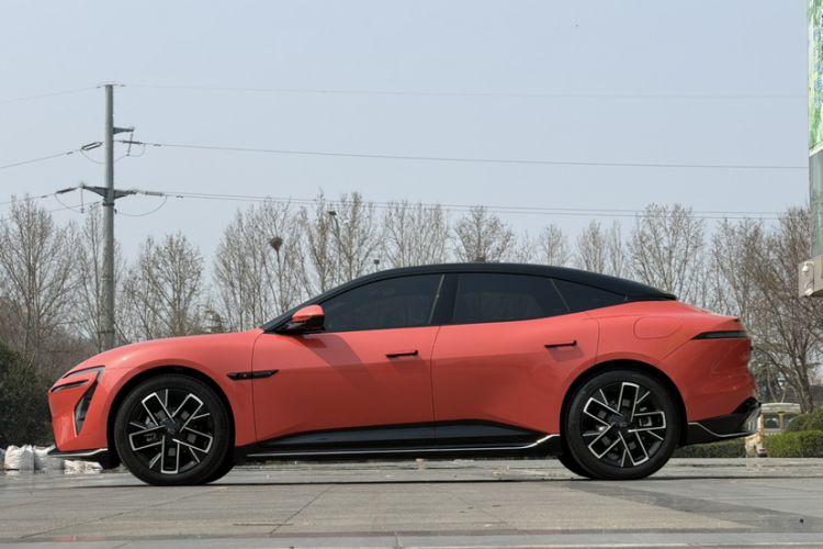 Used Avatr 06 2025 Pro Range-Extended Edition Exterior 5