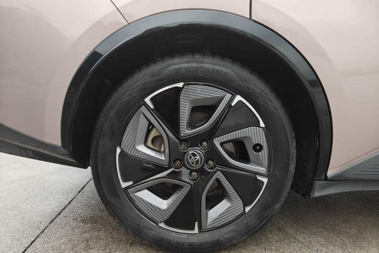 Used Toyota bZ3 2023 616 km Long-Range Premium
