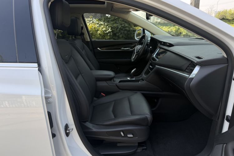 Used Cadillac XT5 2016 25T Luxury Model
