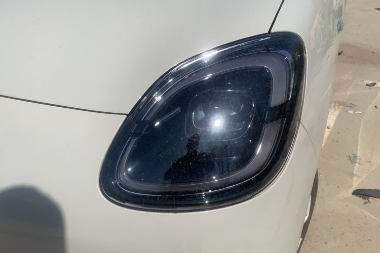 Used Wuling Hongguang MINIEV 2025 Four-Door Version Advanced Edition Left Front Headlight