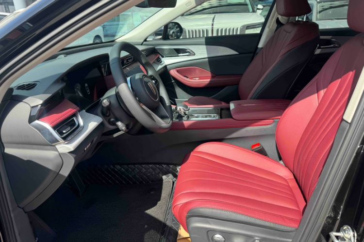 Used Hongqi H5 PHEV 2025 170 Super Hybrid Version Interior 4