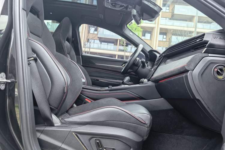 Used Lynk & Co 05 2020 2.0TD Four-Wheel Drive HypeHalo