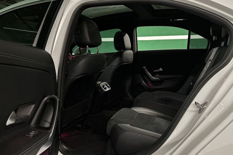 Used Mercedes-Benz A-Class 2022 Revised Version A 200 L Sport Sedan Fashionable Style Interior 4