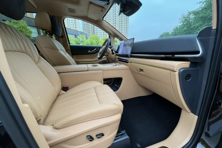 Used VOYAH Dream 2025 PHEV Four-Wheel-Drive Flagship Version – Qiankun Edition Interior 10