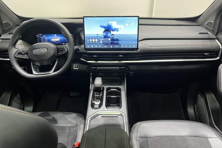 Used Geely Auto Haoyue L 2025 2.0T DCT Luxury Edition