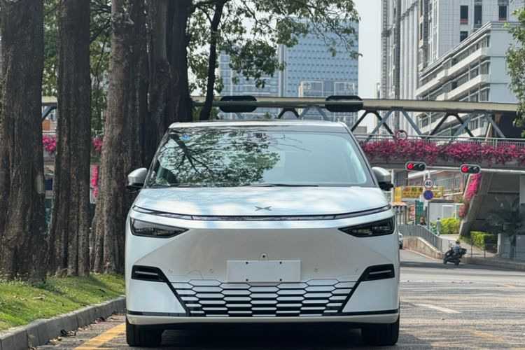 Used XPeng X9 2025 740 Ultra-Long Range Max
