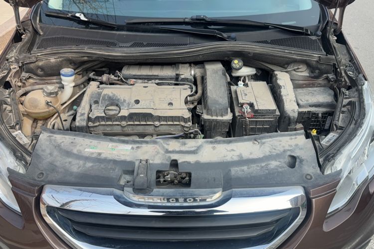 Used Peugeot 2008 2015 1.6L Automatic Playcool Edition
