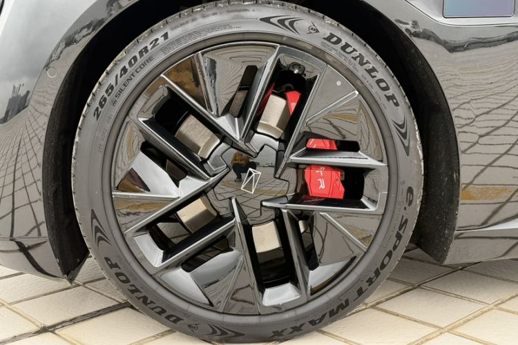 Used Avatr 12 2025 Max All-Electric Version Exterior 2