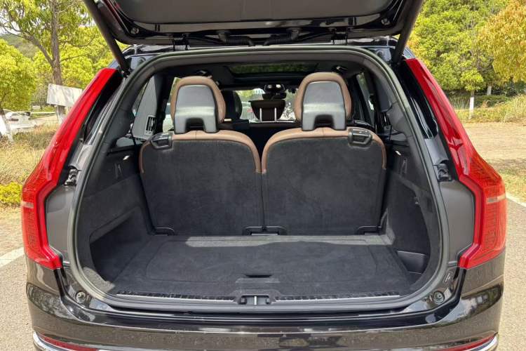 Used Volvo XC90 2023 B6 Zhiyi Luxury Edition 7-Seater Interior 5