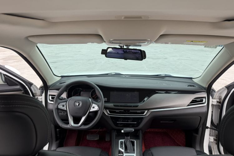 Used CHANGAN CS35PLUS 2019 1.4T DCT Chuanlian Blue Whale Edition Interior 1