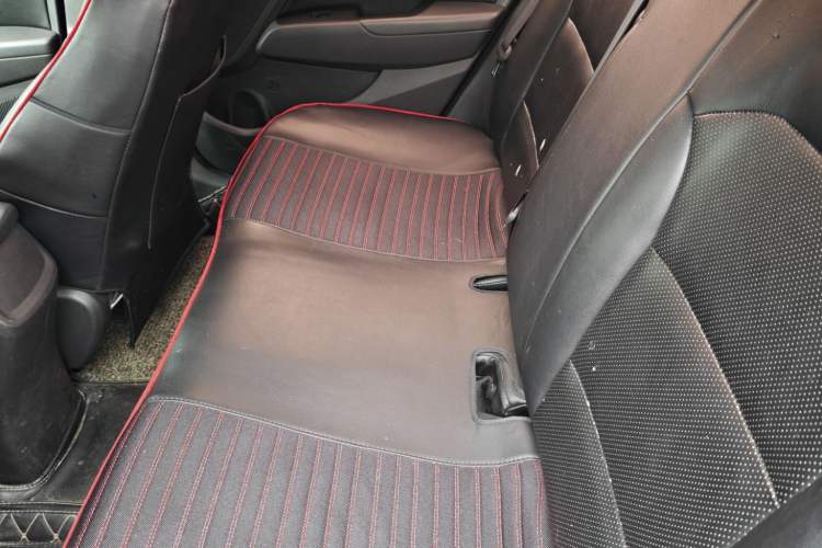 Used Hyundai Elantra (6th Generation / Lingdong) 2016 1.6L Automatic ZhiXuan – Elite Version Interior 2