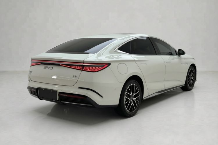 Used BYD Seal 2023 DM-i 1.5T 121km Flagship Model Exterior 4