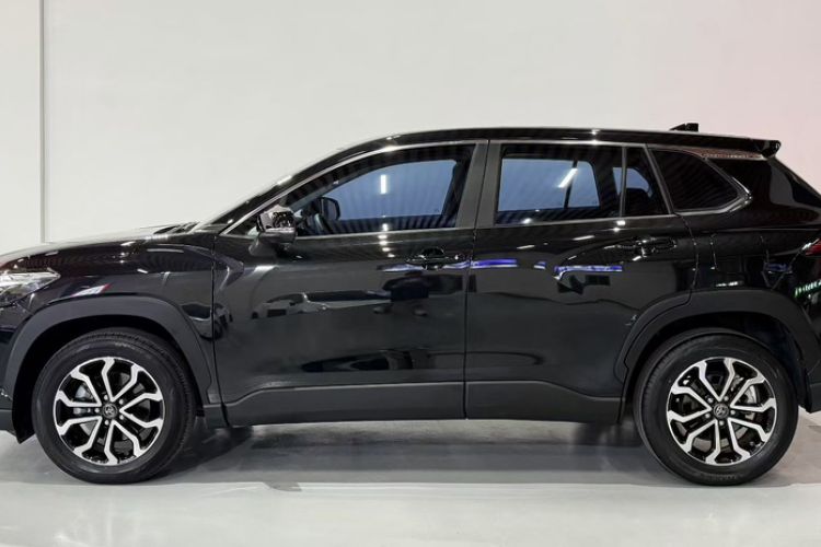 Used Toyota FRONTLANDER 2023 2.0L CVT Luxury Edition