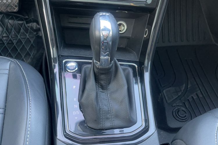 Used Volkswagen Touran 2016 Volkswagen Touran L 280TSI DSG Luxury Edition