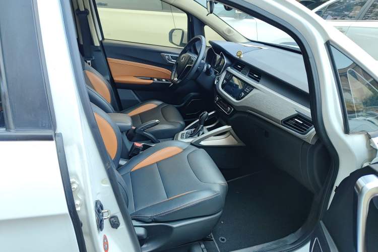 Used Geely Auto Vision X3 2018 1.5L Automatic Anniversary Edition
