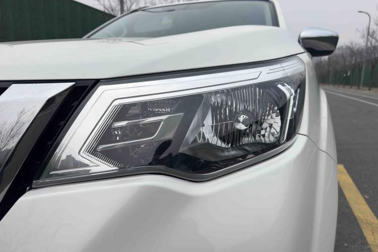 Used Nissan Terra 2020 2.5L XL Upper 4WD Automatic Four-Wheel Drive Luxury Edition