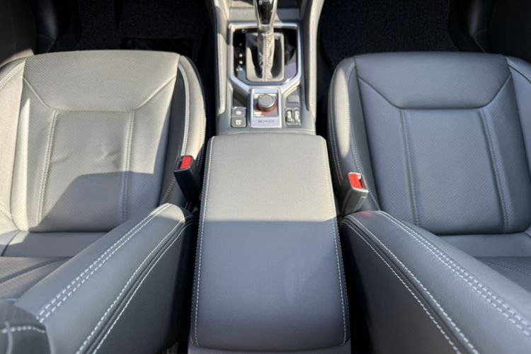 Used Subaru Forester 2021 2.0i Luxury Edition Interior 5