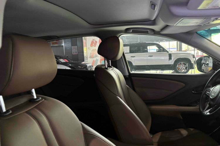 Used Acura CDX 2016 1.5T Two-Wheel Drive Deluxe Edition Interior 11