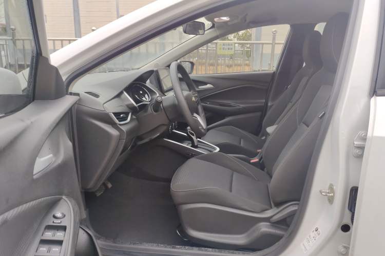 Used Chevrolet Cavalier 2022 325T Automatic Enjoyment Edition