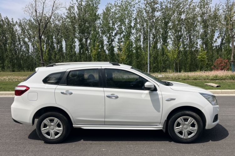 Used Venucia T70 2015 1.6L Manual Ruixing Edition Exterior 7